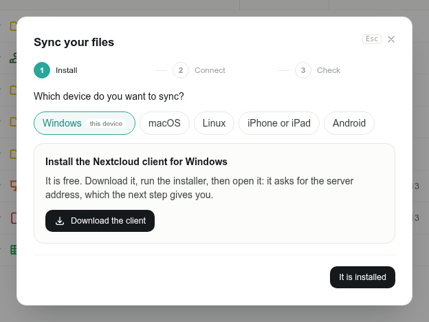 Step 1 of the sync guide: choose the device and download the Nextcloud client